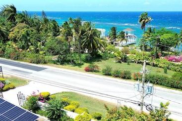 هتل Chateau Margarita Waterfront