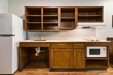 هتل Woodspring Suites Fort Myers   Cape Coral