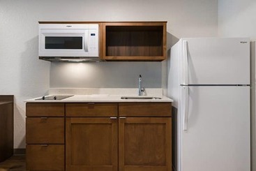 هتل Woodspring Suites Fort Myers   Cape Coral