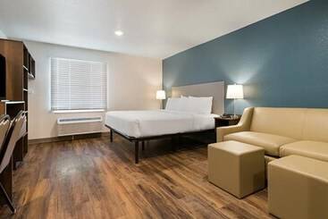 هتل Woodspring Suites Fort Myers   Cape Coral