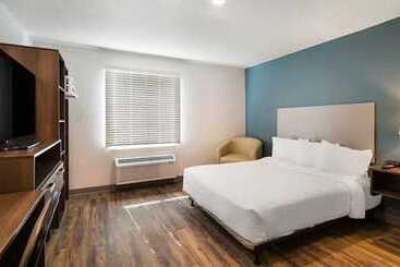 هتل Woodspring Suites Fort Myers   Cape Coral