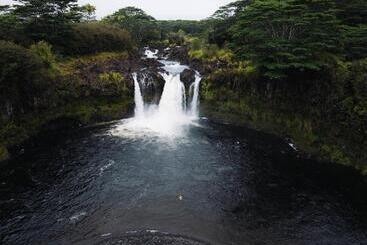 Howzit Hostels Hawaii