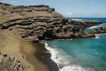 Howzit Hostels Hawaii