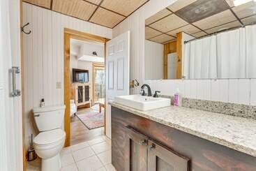 Mountaintop Blue Ridge Cabin: 2 Mi To Downtown
