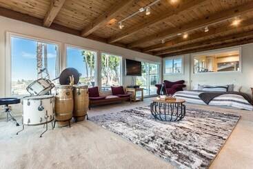 Oak Hills By Avantstay Panoramic View, Pool, Spa