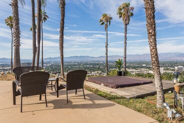 Oak Hills By Avantstay Panoramic View, Pool, Spa