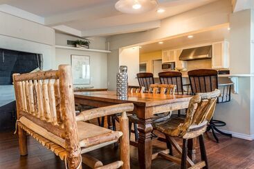 Oak Hills By Avantstay Panoramic View, Pool, Spa