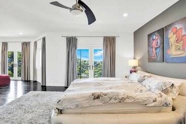 Pacific View By Avantstay Original Artist S Home