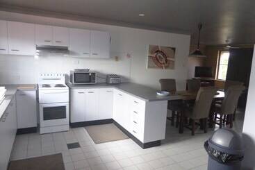 پانسیون 22 Fischer St