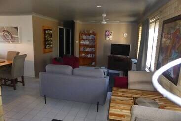 پانسیون 22 Fischer St
