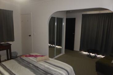 پانسیون 22 Fischer St