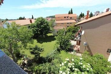 پانسیون Apartments And Rooms Dino