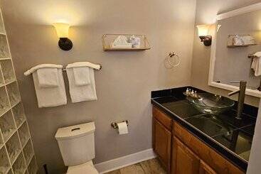 پانسیون Bishop Hotel Key West