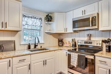 Renovated North Conway Retreat Near Saco River!