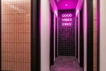 Wonder Hostel