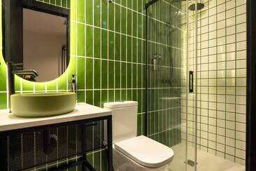 Wonder Hostel
