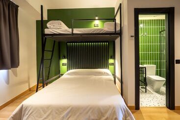 Wonder Hostel