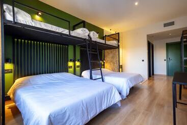 Wonder Hostel