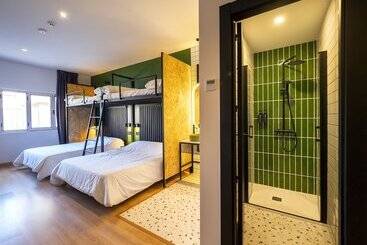 Wonder Hostel