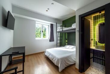 Wonder Hostel