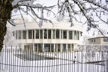 هتل Hof Weissbad
