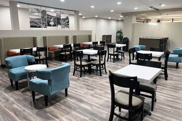 هتل La Quinta Inn & Suites By Wyndham Wenatchee