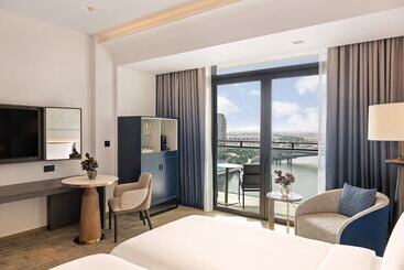 هتل Palace Dubai Creek Harbour