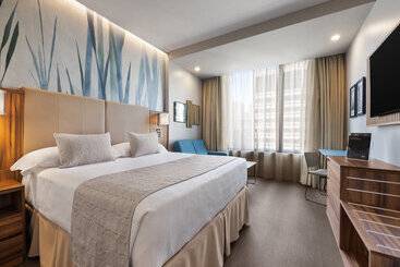 هتل Riu Plaza Chicago