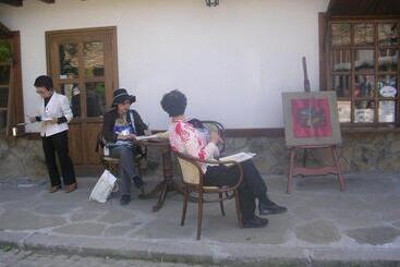 هتل Art   M Gallery