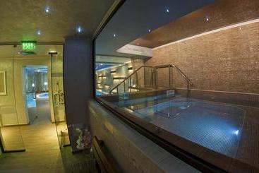 酒店 Enira Spa