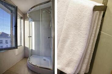 هتل Executive Rooms And Suites Play