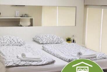 هتل Executive Rooms And Suites Play