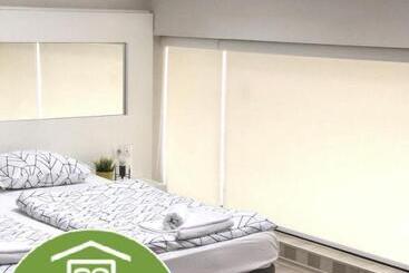 هتل Executive Rooms And Suites Play