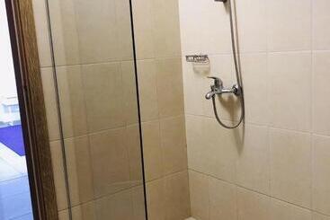 هتل Executive Rooms And Suites Play