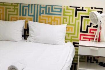 هتل Executive Rooms And Suites Play