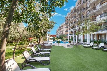 هتل Harmony Suites Grand Resort