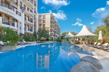 هتل Harmony Suites Grand Resort