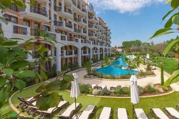 هتل Harmony Suites Grand Resort
