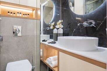 هتل Harmony Suites Grand Resort