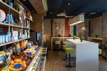 هتل Ibis Budget Barcelona Viladecans