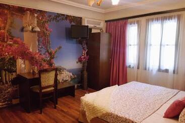 酒店 Minaliat Vek
