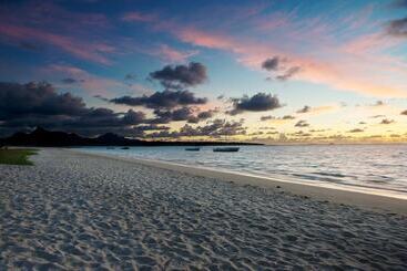 هتل Paradise Beach By Horizon Holidays