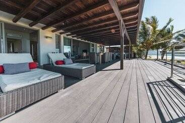 هتل Paradise Beach By Horizon Holidays