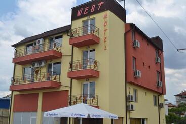 هتل West