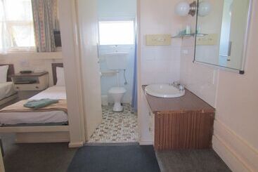 مُتل Twin City Motor Inn