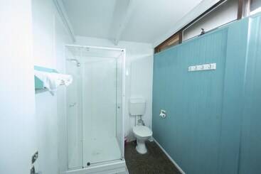 هاستل Colonial Village Resort