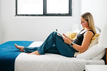 هاستل The Village Surry Hills