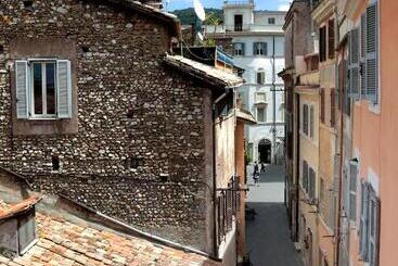 تختخواب و صبحانه Al Palazzetto