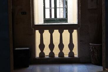 تختخواب و صبحانه Azzurretta Guest House