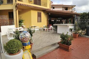 تختخواب و صبحانه Piano Verde Casa Vacanze